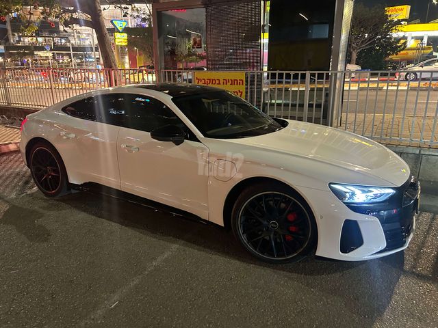 אאודי E-tron GT