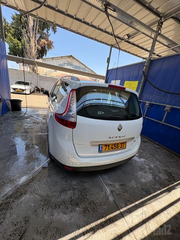 רנו סניק