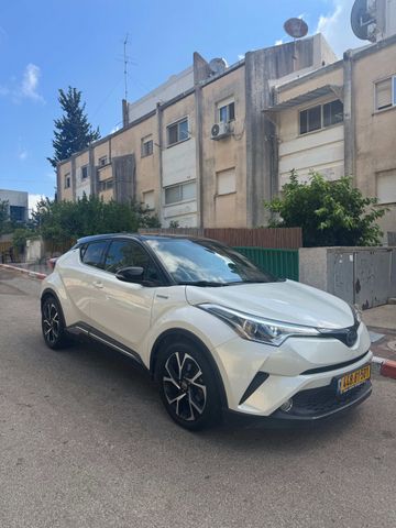 טויוטה C-HR