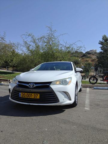 טויוטה קאמרי