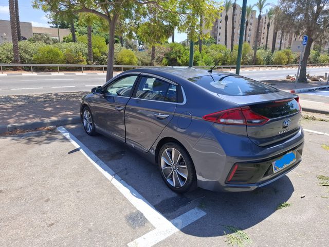 יונדאי איוניק