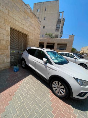 מודעת רכב סיאט ארונה