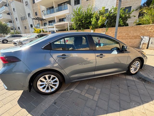 טויוטה קורולה