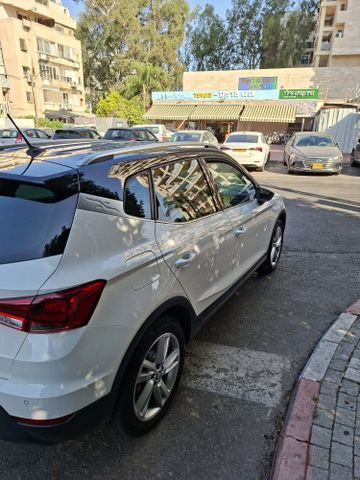 סיאט ארונה