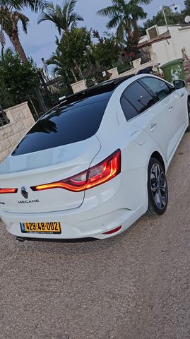 רנו מגאן