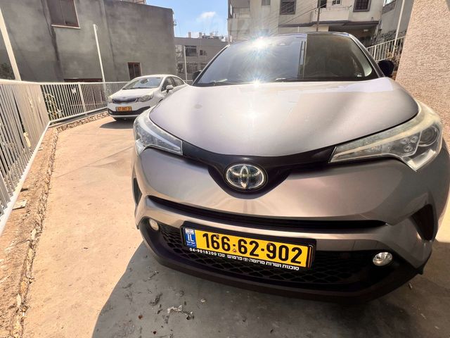 טויוטה C-HR