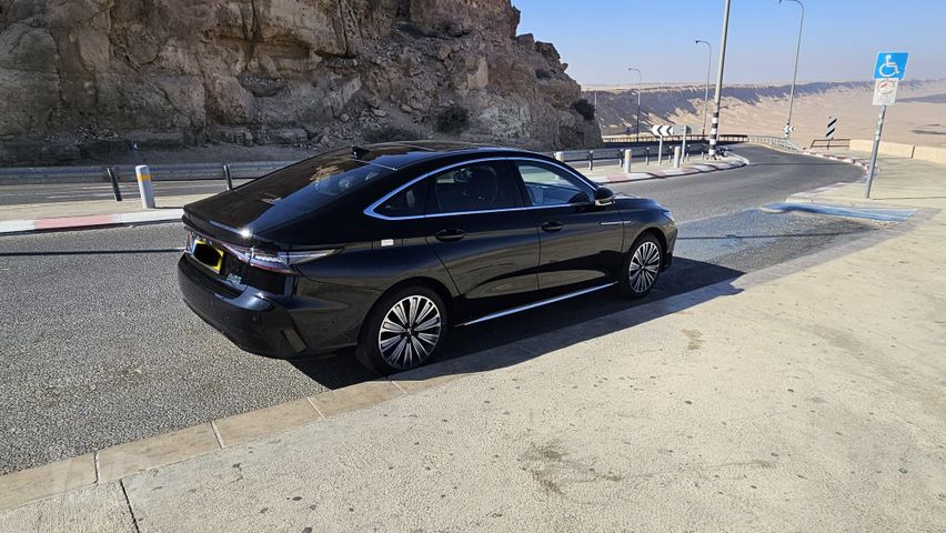 מודעת רכב צ׳רי אריזו 8