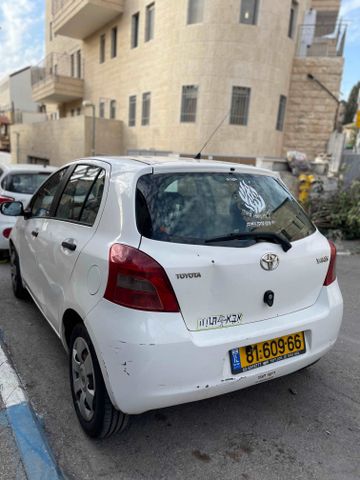 טויוטה יאריס