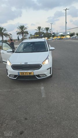 קיה נירו