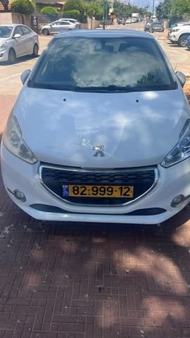 פיג'ו 208