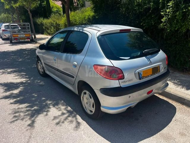 206 X line אוט׳ 1.4 (75 כ״ס)