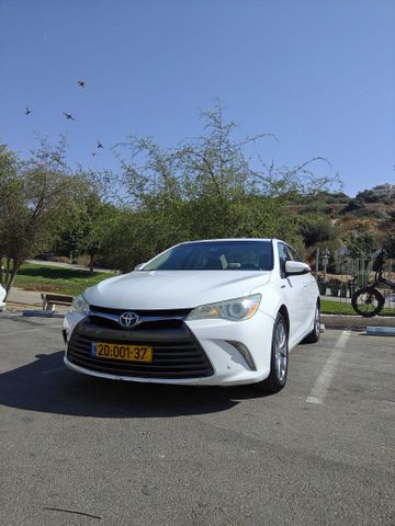 טויוטה קאמרי
