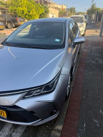 טויוטה קורולה