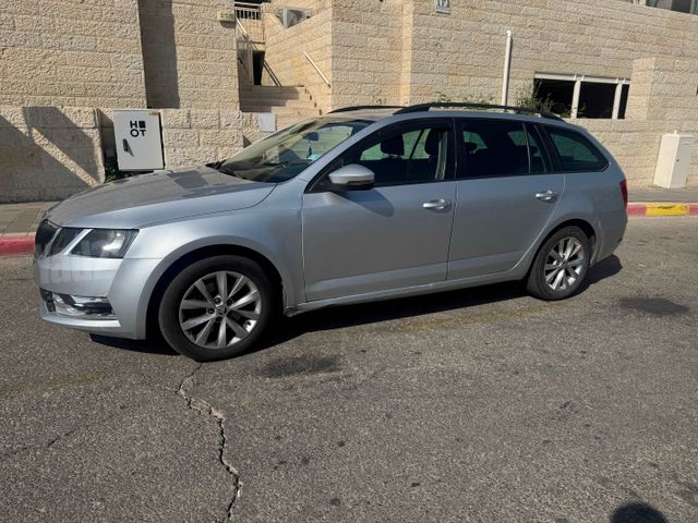 סקודה אוקטביה