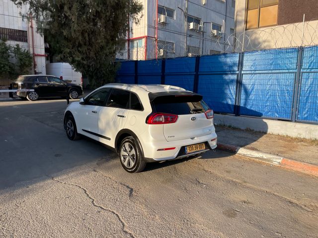 קיה נירו