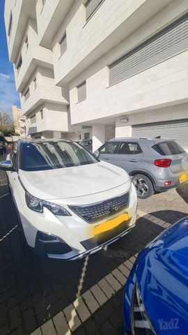 פיג'ו 3008