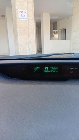 טויוטה פריוס