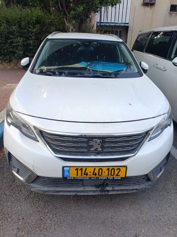 פיג'ו 5008