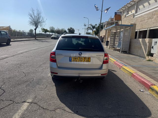 סקודה אוקטביה