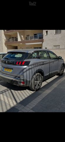 פיג'ו 3008