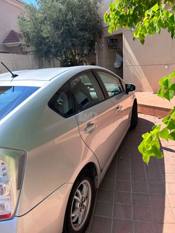 טויוטה פריוס