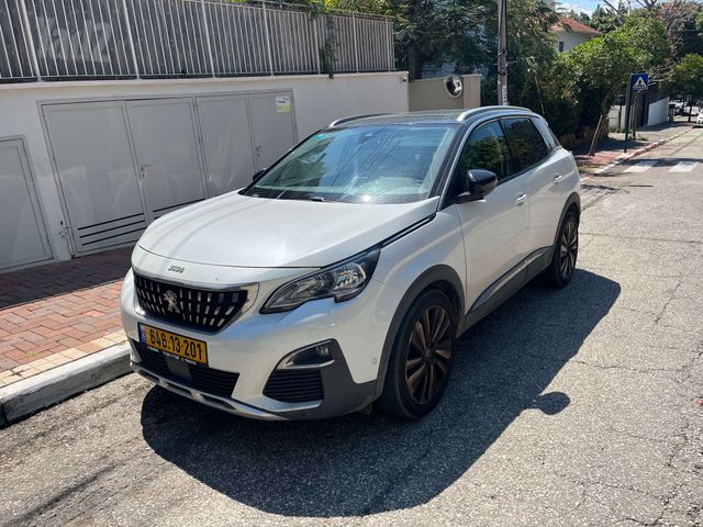 פיג'ו 3008