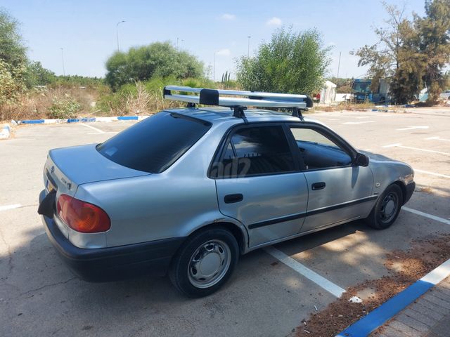 טויוטה קורולה