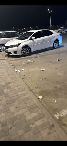 טויוטה קורולה