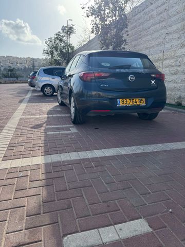 אופל אסטרה