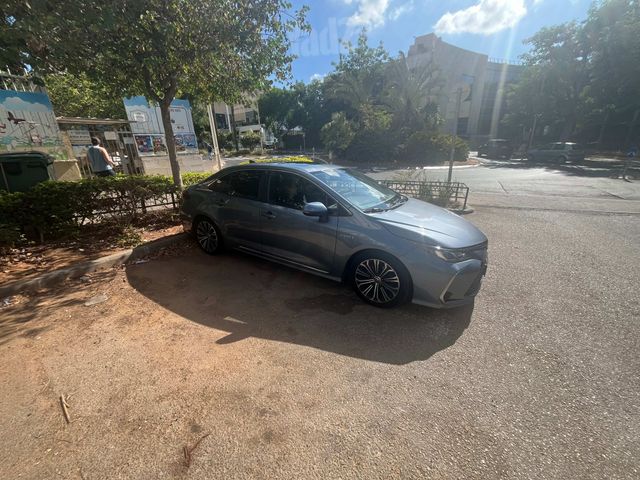 מודעת רכב טויוטה קורולה