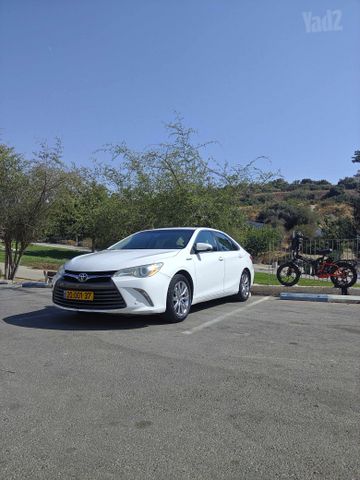 טויוטה קאמרי