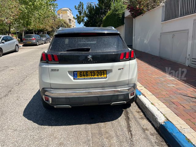 פיג'ו 3008