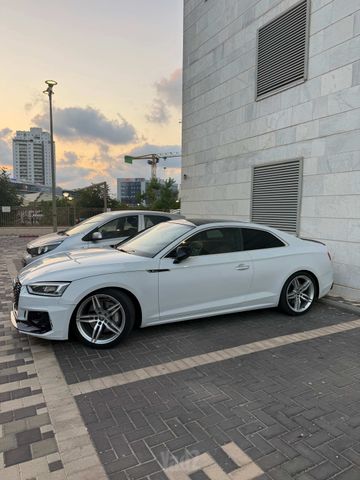 אאודי A5