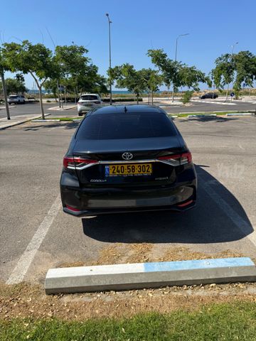טויוטה קורולה
