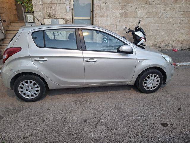 יונדאי i20