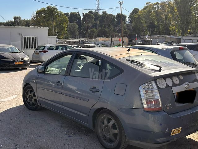 טויוטה פריוס