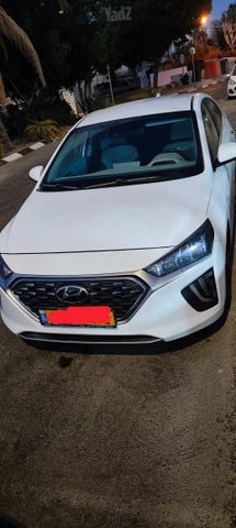 יונדאי איוניק