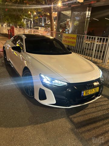 אאודי E-tron GT