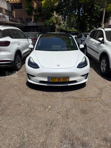 טסלה מודל 3
