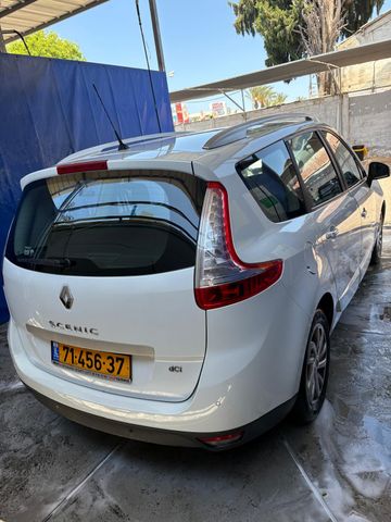 רנו סניק