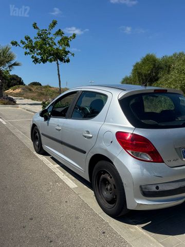 פיג'ו 207