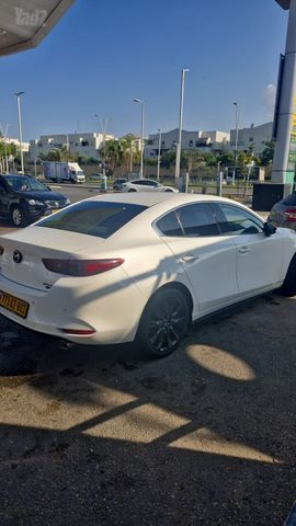 מאזדה 3