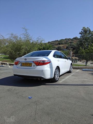 טויוטה קאמרי