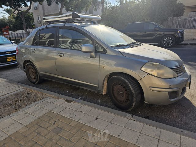 ניסאן טידה