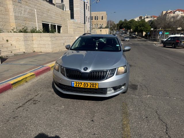 סקודה אוקטביה