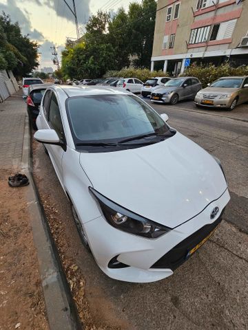 מודעת רכב טויוטה יאריס
