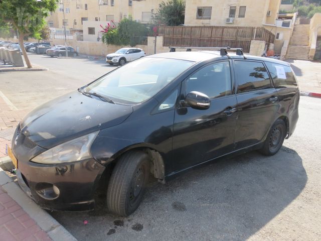 מודעת רכב מיצובישי גרנדיס