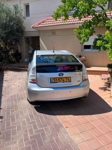 טויוטה פריוס