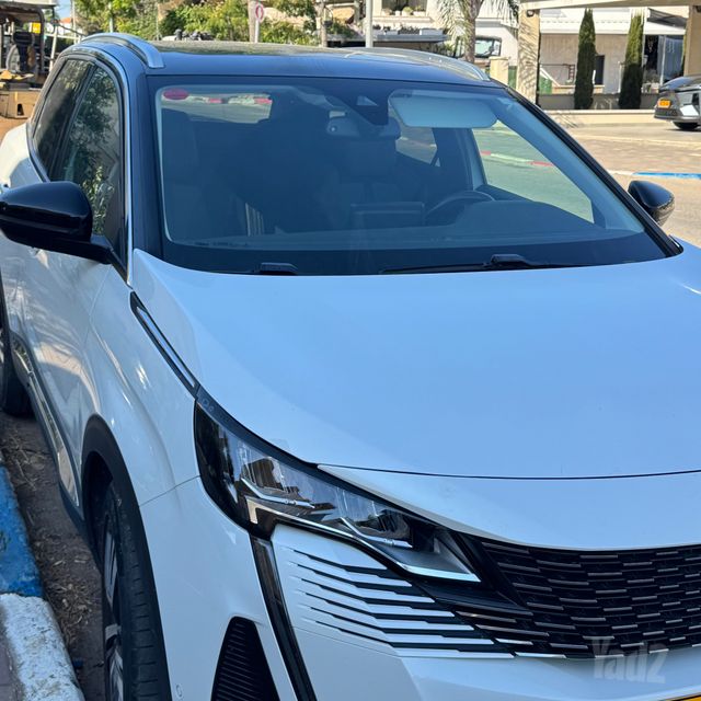 פיג'ו 3008