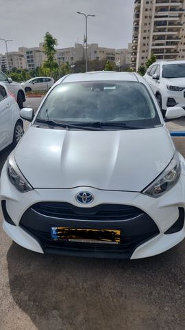 טויוטה יאריס